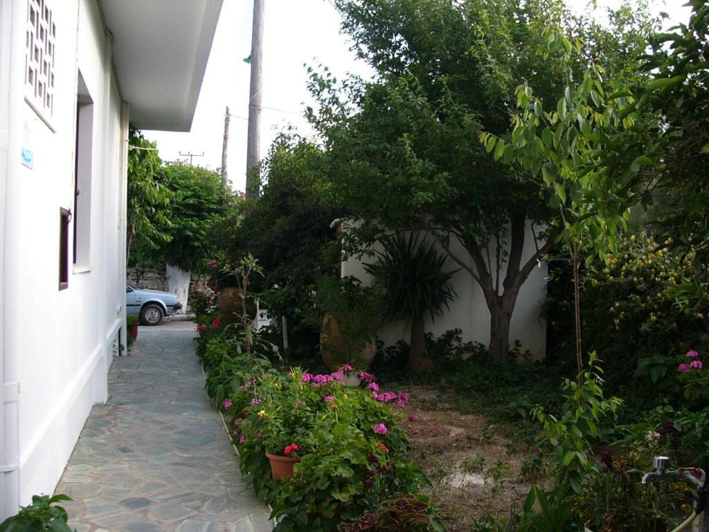 Oasis Studios Palaiochora Ngoại thất bức ảnh
